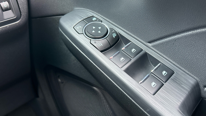 Ford Kuga 2.5 FHEV ST-Line 5dr CVT Hybrid Estate